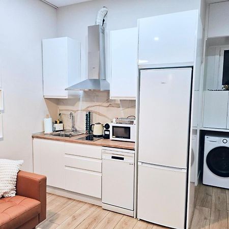 Acogedor Apartamento En Atocha By Bebalmy Madrid Bagian luar foto