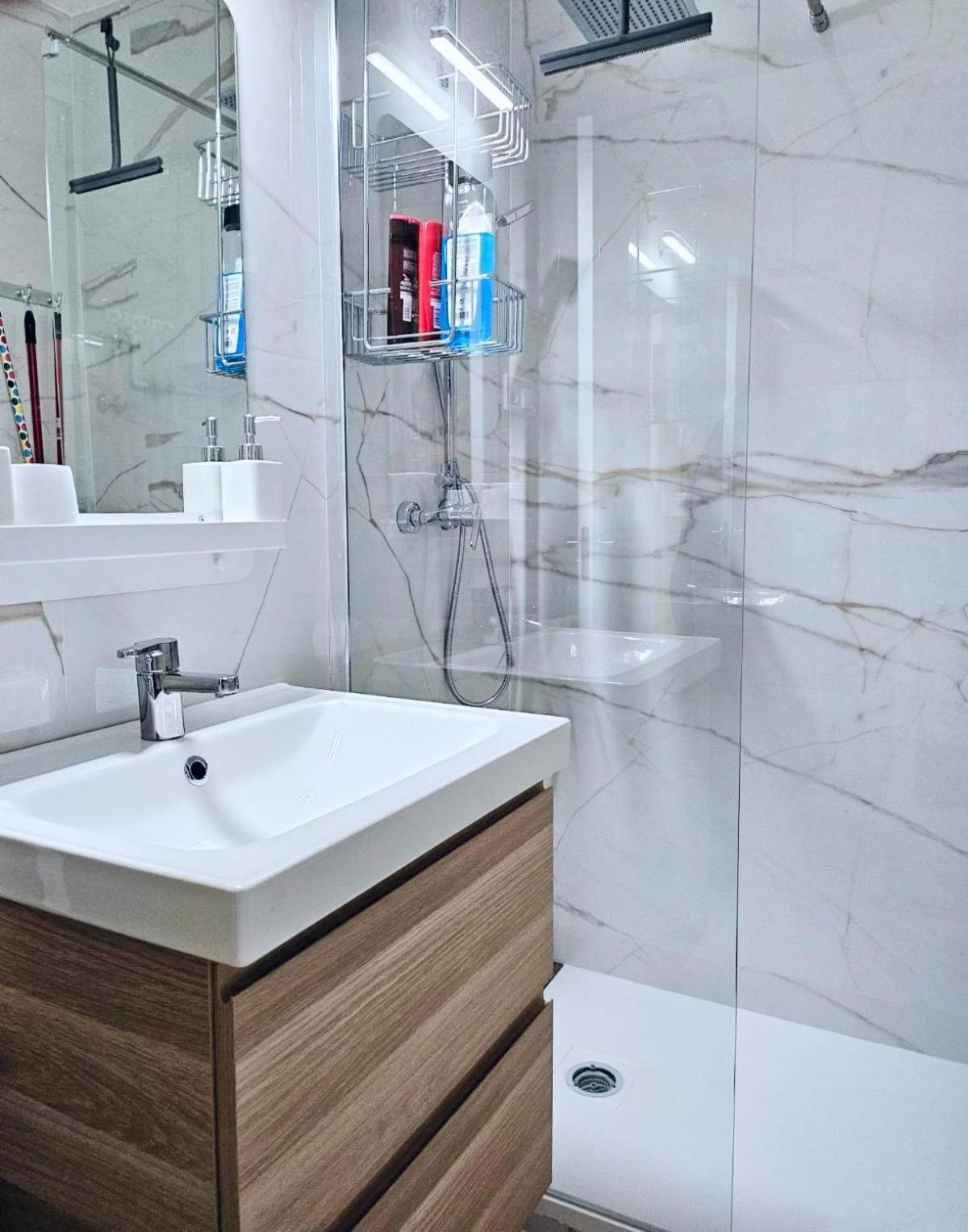 Acogedor Apartamento En Atocha By Bebalmy Madrid Bagian luar foto